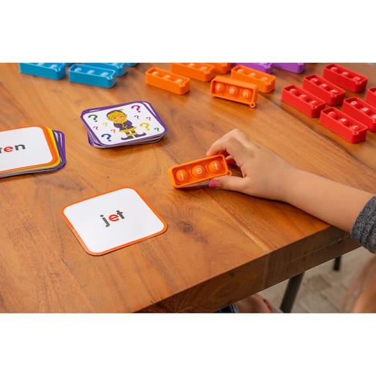 The Fidget Game Sneaky Elves CVC Reading Game Set